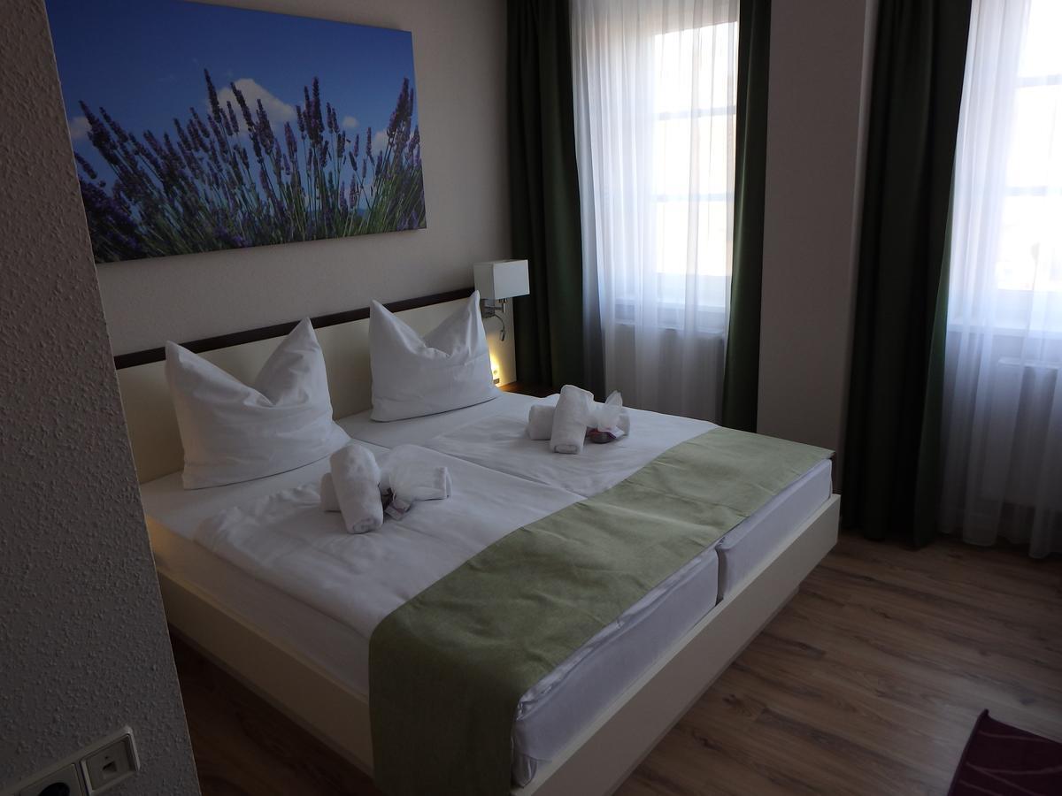 Garni Hotel Lavendelhof Nauen Esterno foto